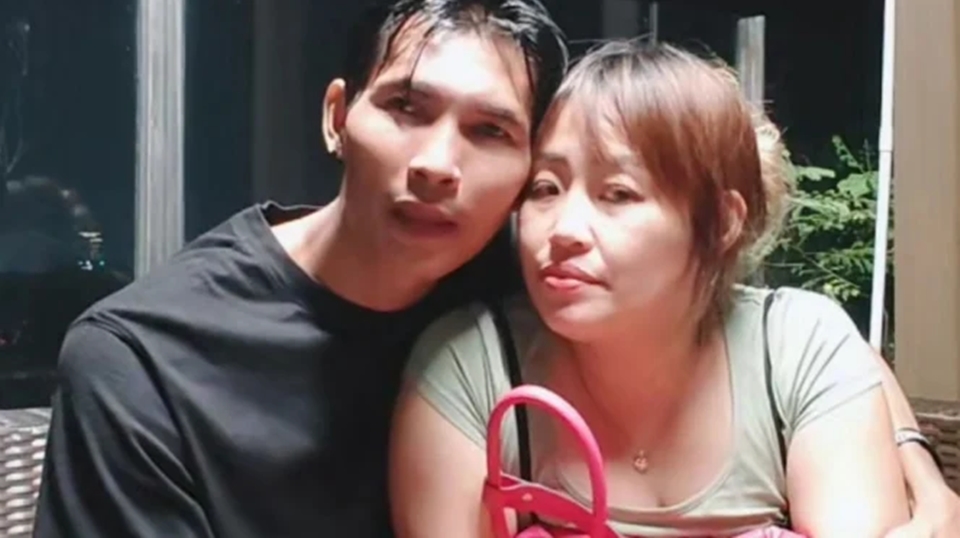 Arya Khan dan Pinkan Mambo [TikTok]